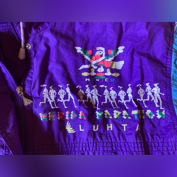 Vintage 80s/90s Luhta track suit
“Mexico Merida Marathon Luhta”
Women US size 10 - Picture 10 of 13
